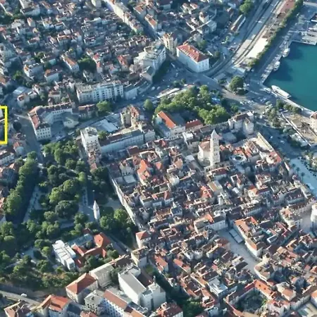Apartment Bego Split
